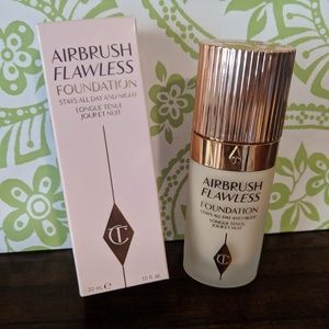 Charlotte Tilbury Airbrush flawless foundation